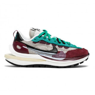 Nike Vaporwaffle Sacai Villain Red Neptune Green
