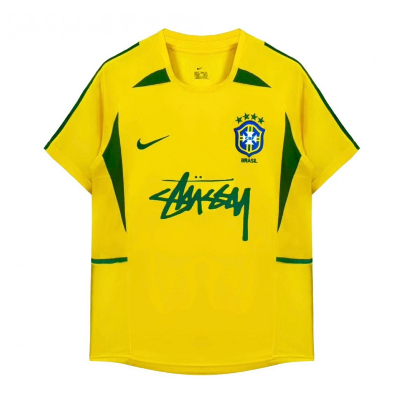 Camiseta Edición Especial Brasil x Stussy